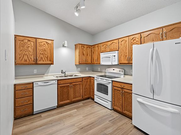 5th image of 5342 140th Ave NW