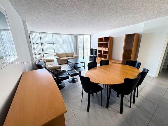 2nd image of 1865 Brickell Ave APT A811