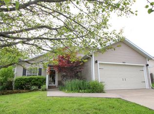 703 S Lantern Rdg, Nixa, MO 65714