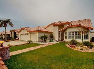 5716 W Soft Wind Dr, Glendale, AZ 85310