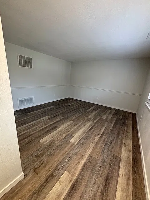 2714 Center St — Photo 3