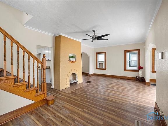 5th image of 4142 Thornton Ave