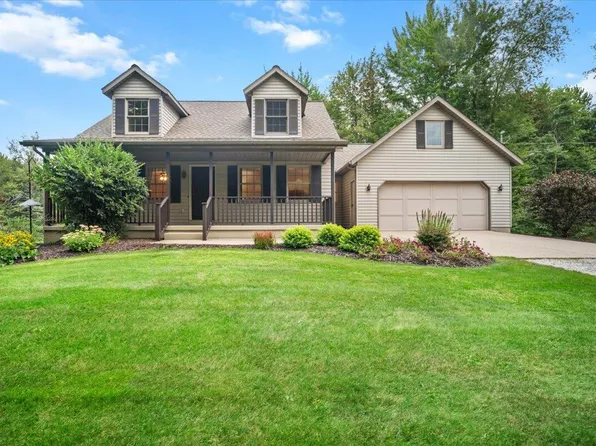 9680 96th Ave, Zeeland, MI 49401