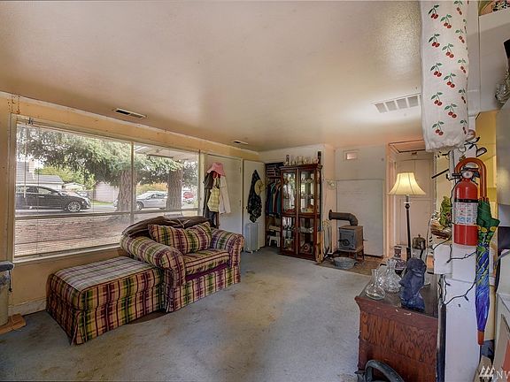 5th image of 23906 53rd Ave W