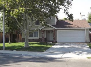 2621 Avoca St, Lancaster, CA 93535