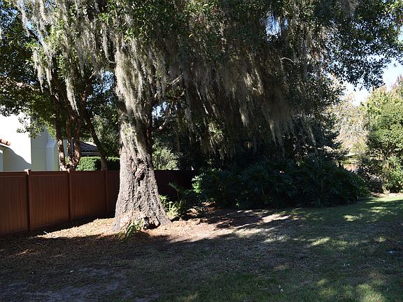 3rd image of 721 Northwood Cir