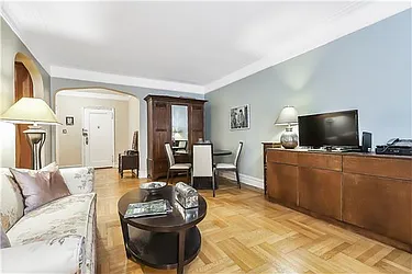 Sold by Avenue Sotheby's International Realty