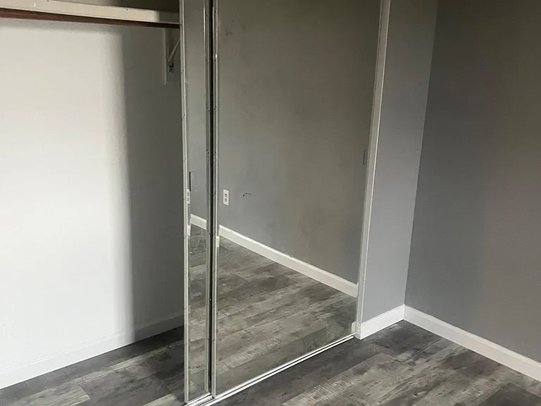 1811 Hanover Ln — Photo 8