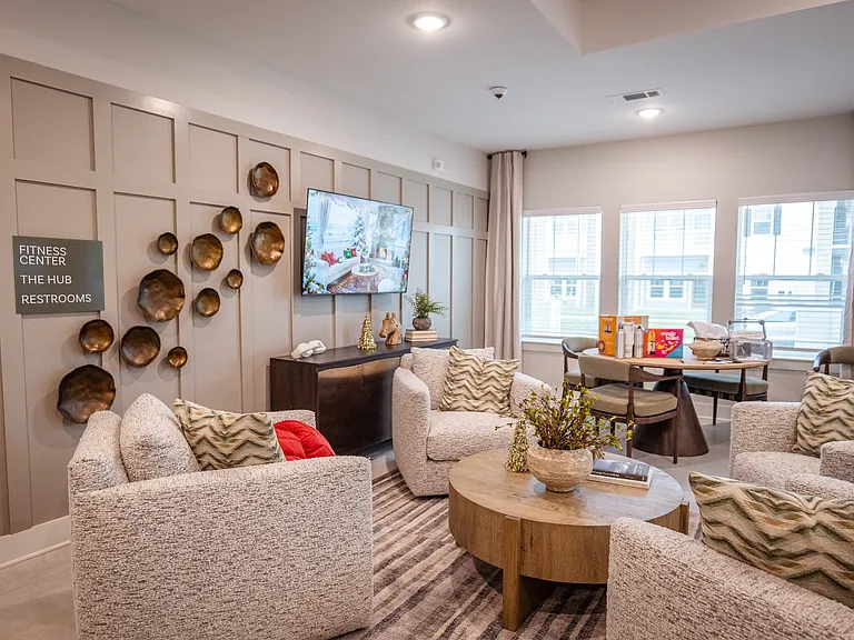Whispering Pointe Apartments — Photo 29