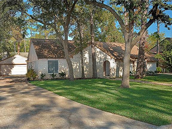 The owners have completed ALL the updates and it is move-in ready!!!!