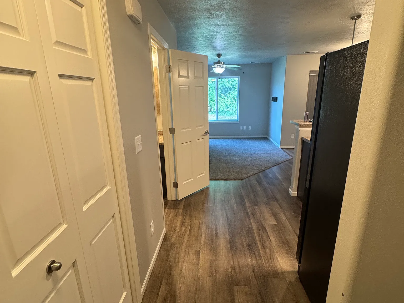 3 bed, 2.5 bath, 1444 sqft, $1,850 — Photo 4