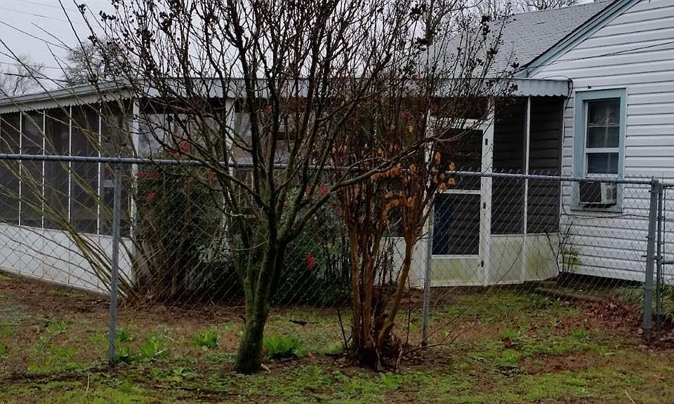 2nd image of 10318 Le Jean Dr