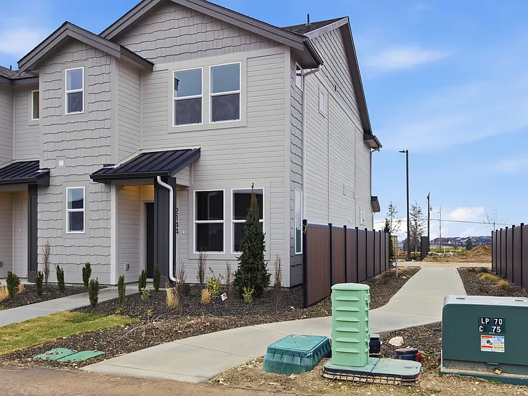 2144 E Deep Purple Ln — Photo 1