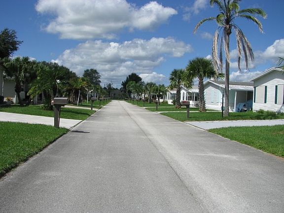 4th image of 13980 Encantardo Cir