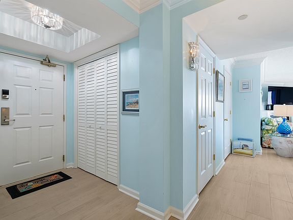 3rd image of 8560 Queensway Blvd. #2002