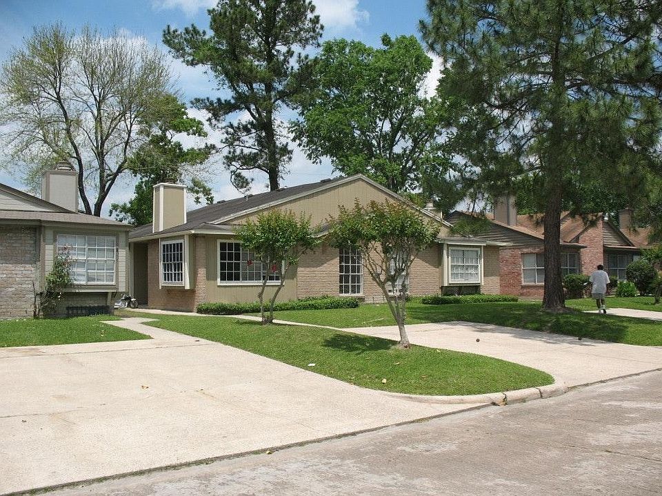 1st image of 5502 Farley Dr #A