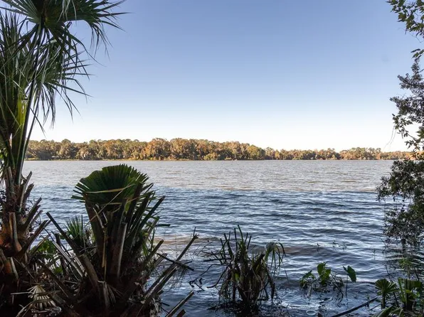 2750 SW 14th Dr #2750, Gainesville, FL 32608