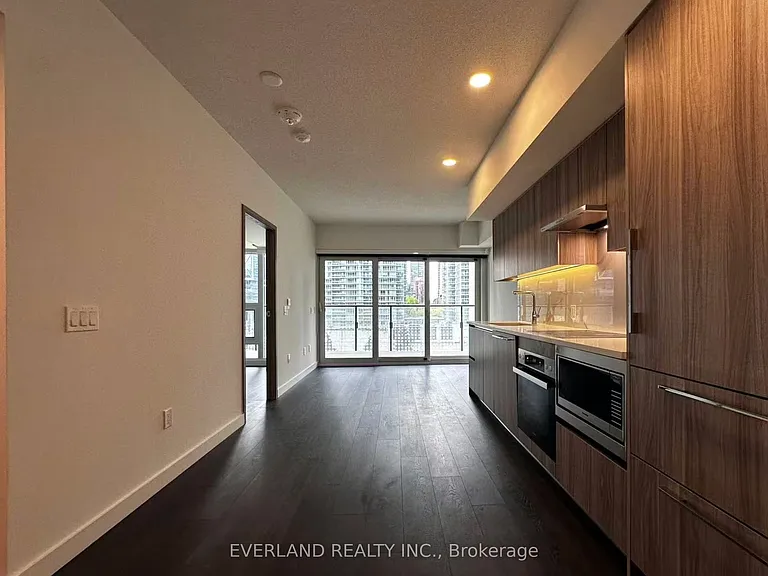 3 Concord Cityplace Way #535 — Photo 2