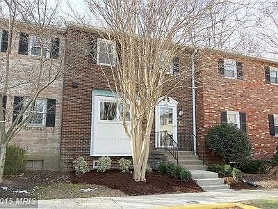 1st image of 1816 N George Mason Dr
