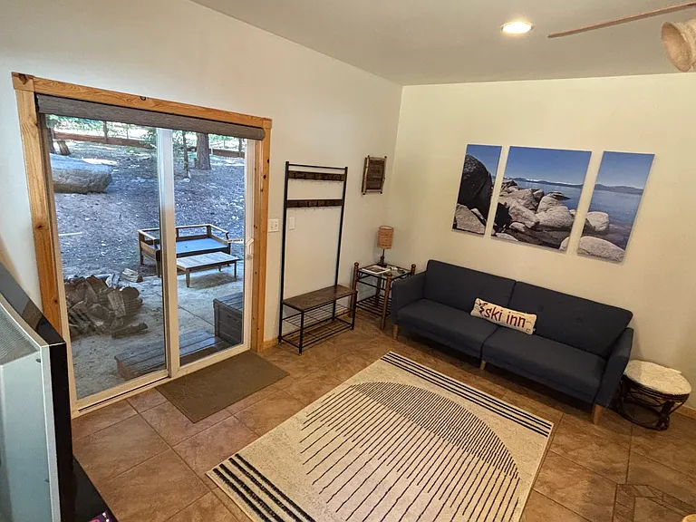 10565 Laurelwood Dr #1 — Photo 11