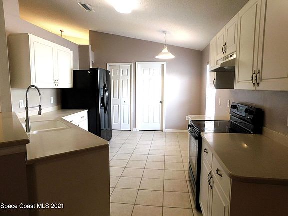 4th image of 4115 Barna Ave
