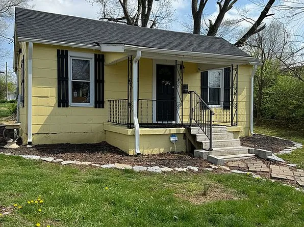 111 Spring Grove Ave, Salem, IN 47167