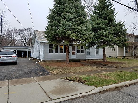2nd image of 567 Franklin Ave