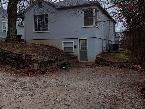 4th image of 817 N Lindell Ave Unit B