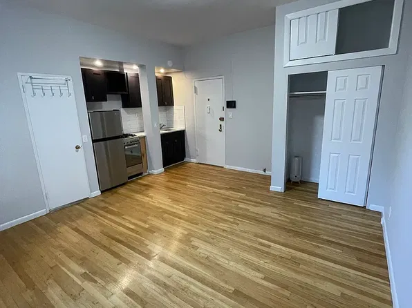 35 W 64th St APT 9, New York, NY 10023