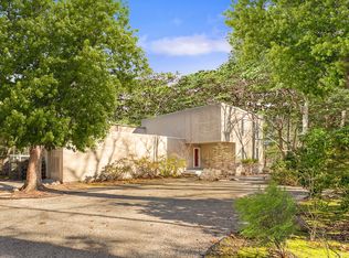 20 Harvest Ln, East Hampton, NY 11937