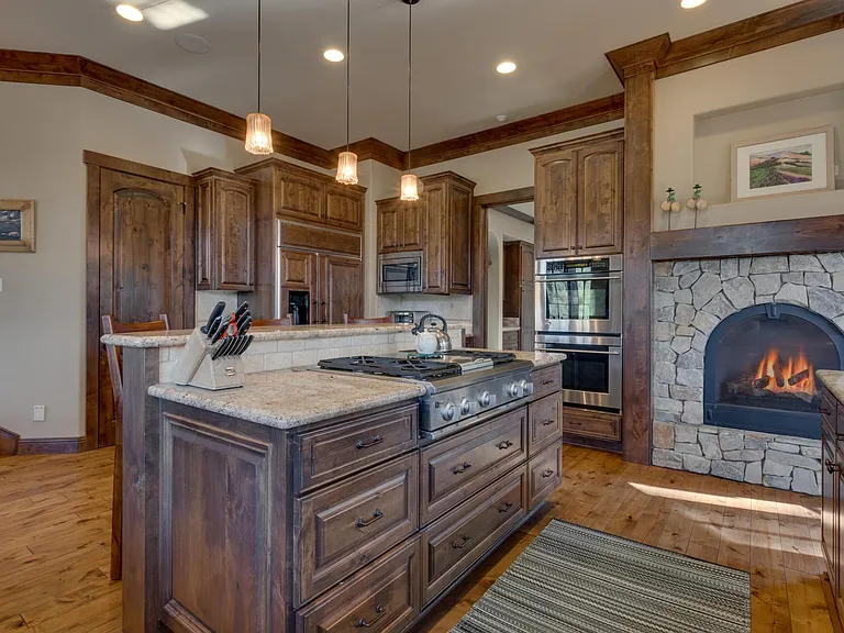 11310 Henness Rd — Photo 4