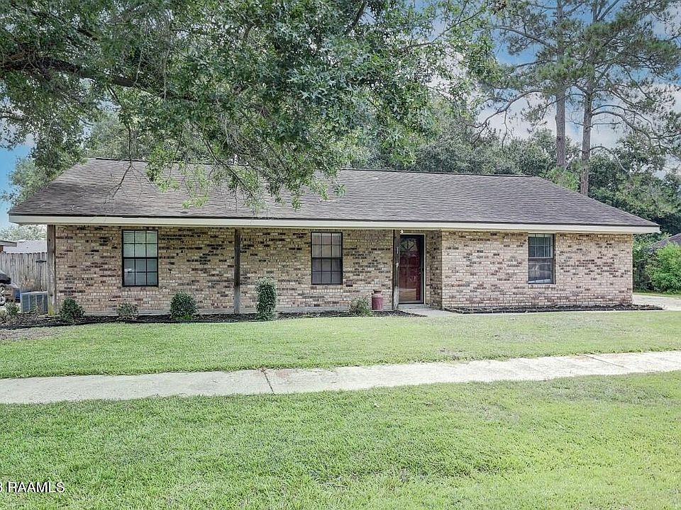 1st image of 117 Aspasie Dr