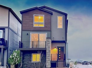 6826 Starry Night Ln, Colorado Springs, CO 80923