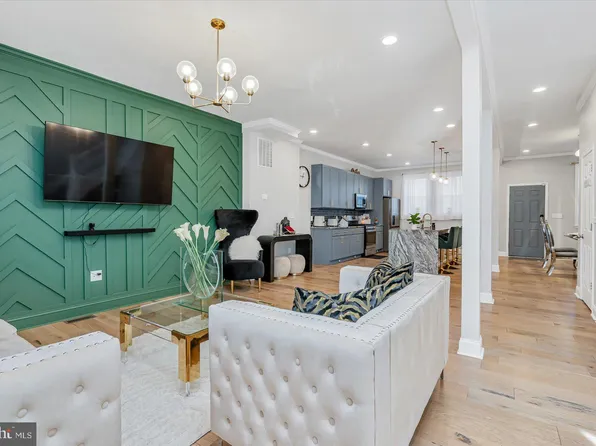 2424 Arunah Ave, Baltimore, MD 21216