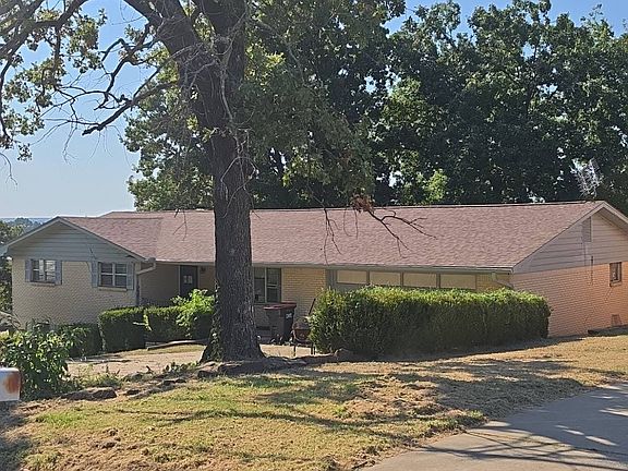 2nd image of 109 Phoenix Ave