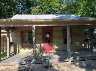 1087 Harpersfield Rd, Geneva, OH 44041