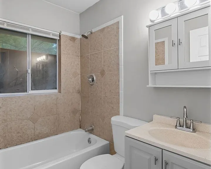 3100 Fern Valley Dr SW #A — Photo 17