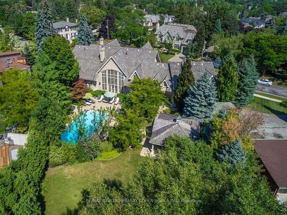 1st image of 17 Bayview Rdg