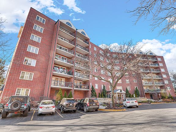 2nd image of 8560 W Foster Ave Unit 707