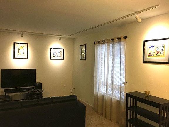 2nd image of 2997 Chapshire Dr SE