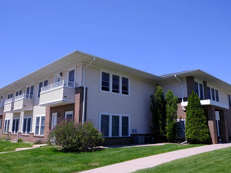 2329 Bristol Dr #102 — Photo 1