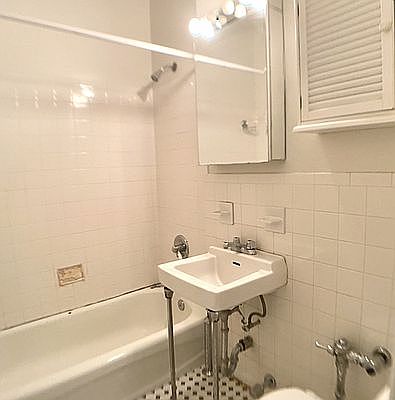 3rd image of 97 Lexington Ave APT 3A