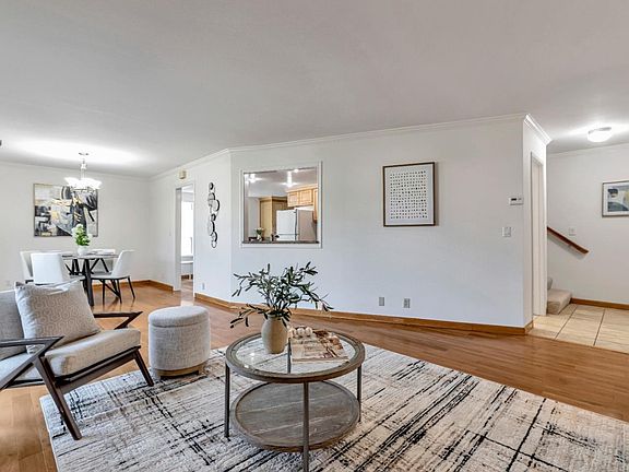 4th image of 7202 Clarendon St