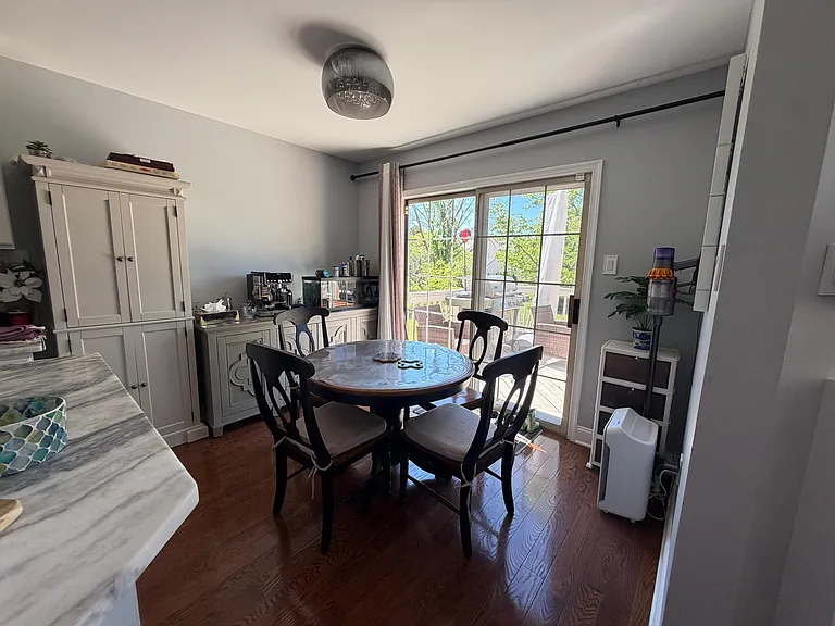 5086 Raintree Ct — Photo 10