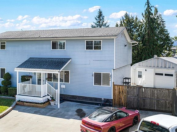 5th image of 3338 Glacier St