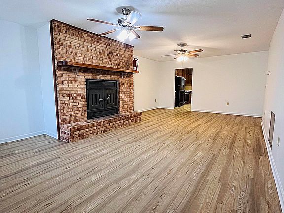 3rd image of 8789 Louvinia Way