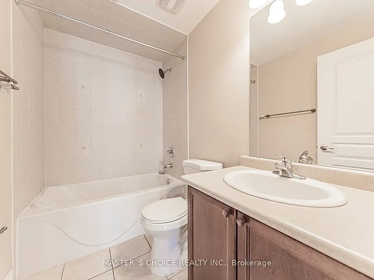 2357 Rideau Dr — Photo 40