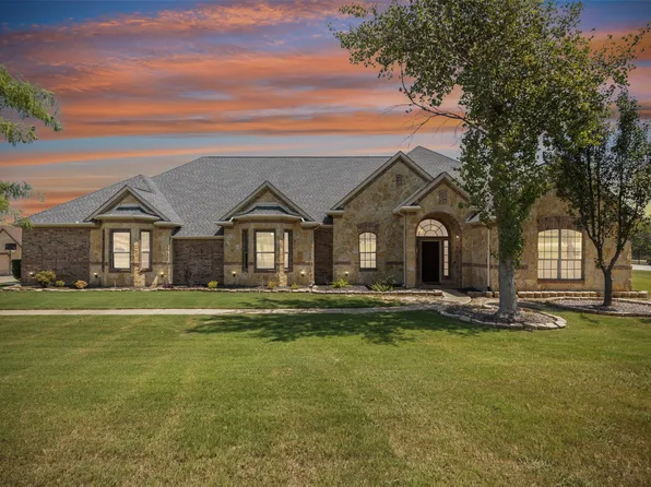 209 Silver Rose Blvd, Burleson, TX 76028