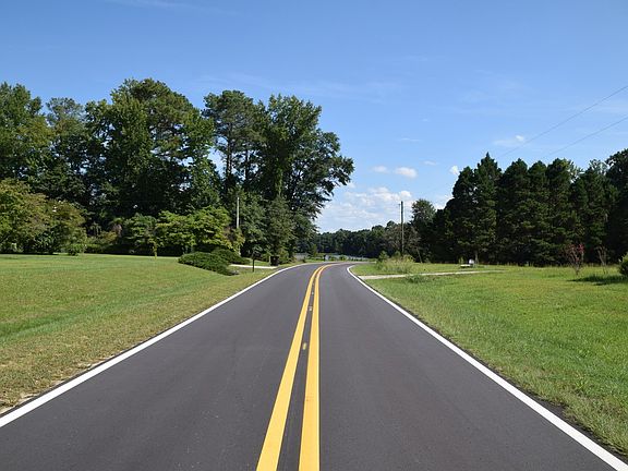4th image of 2923 Isaac Weeks Rd