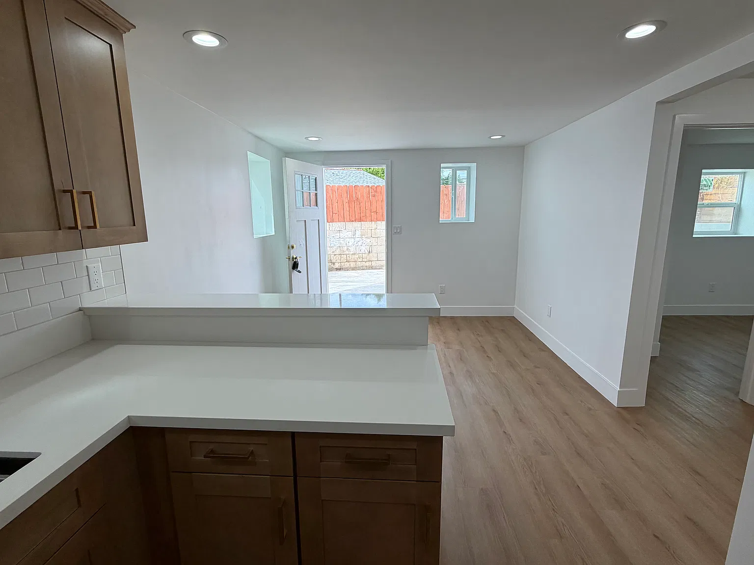 2821 Gay St — Photo 4